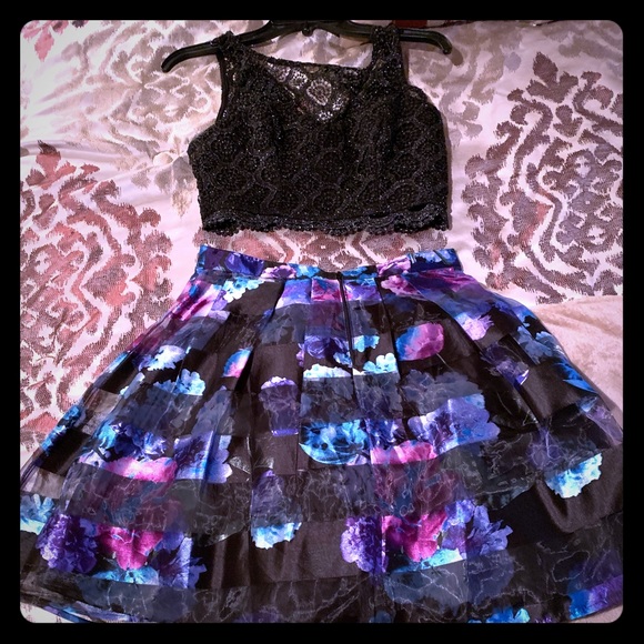 Dress - Picture 1 of 1